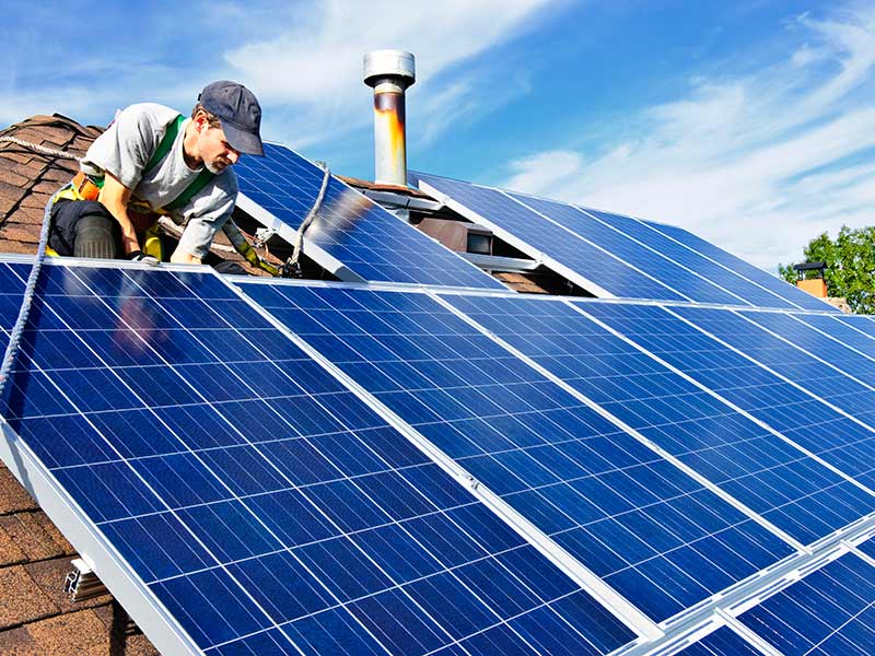 Why is a solar feed in tariff different to net metering?